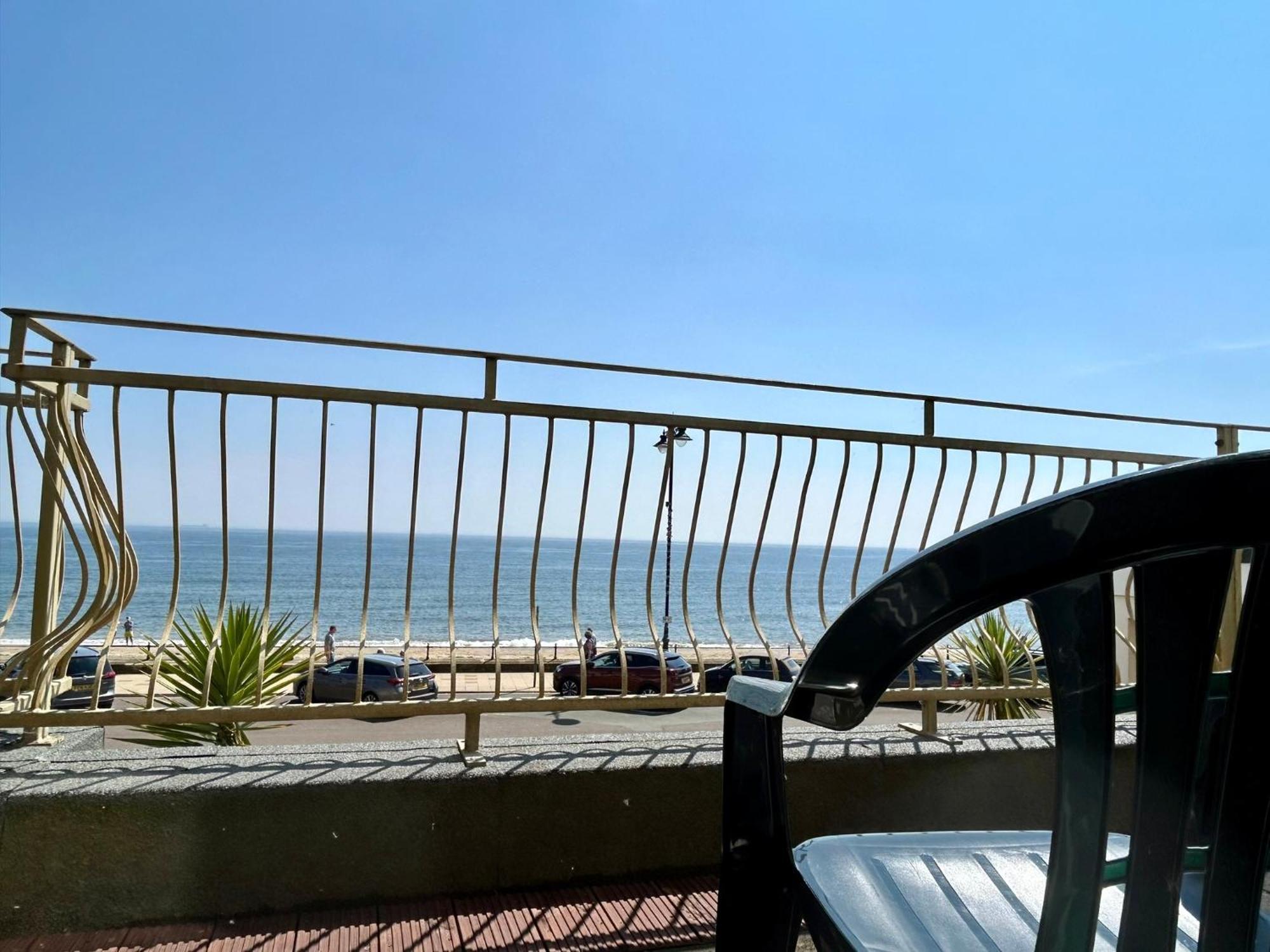 Bay View - Seafront, Sandown - Free Car Ferry For Bookings Of 3 Or More Nights, Subject To Availability Exterior foto