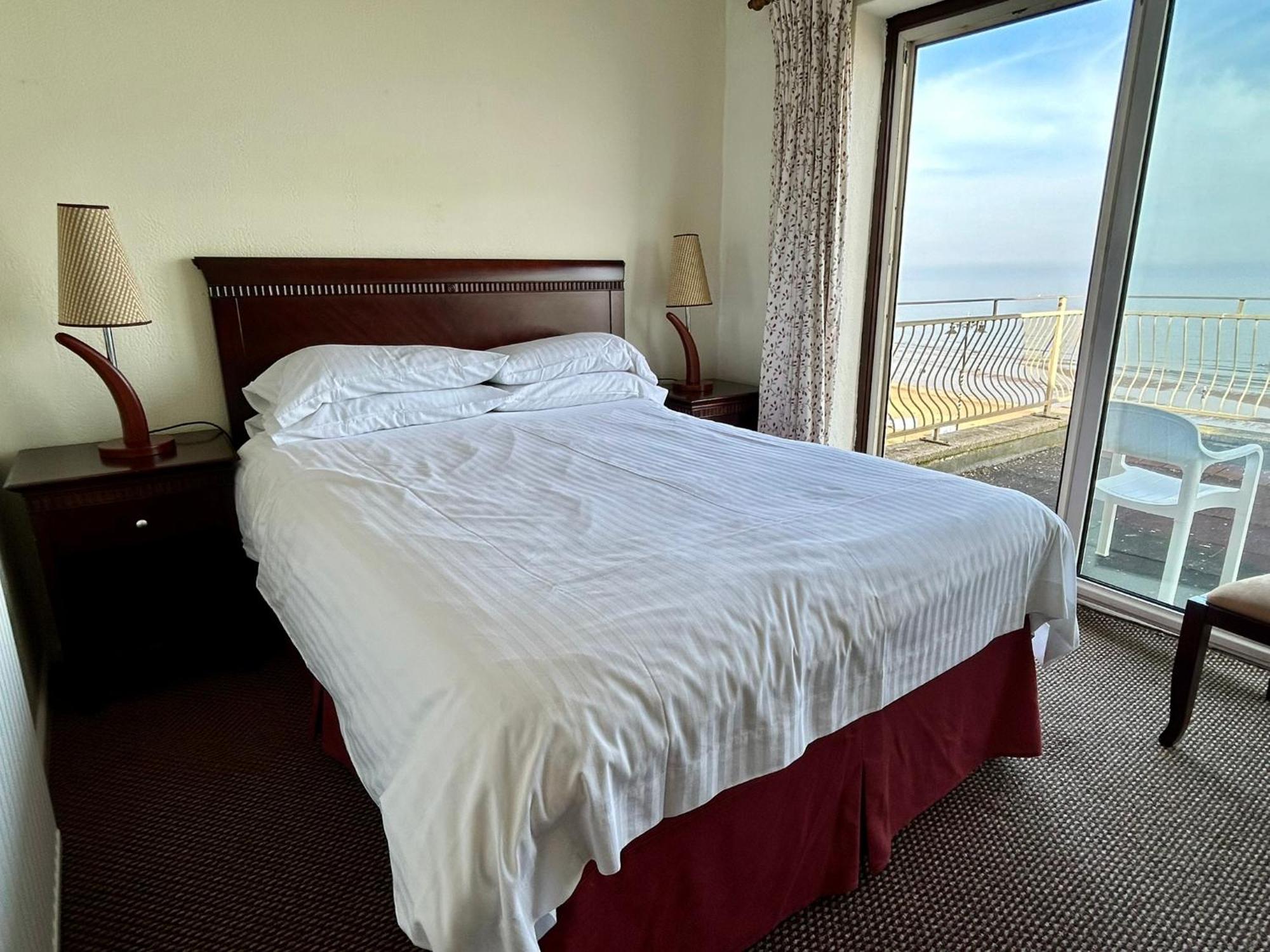 Bay View - Seafront, Sandown - Free Car Ferry For Bookings Of 3 Or More Nights, Subject To Availability Exterior foto